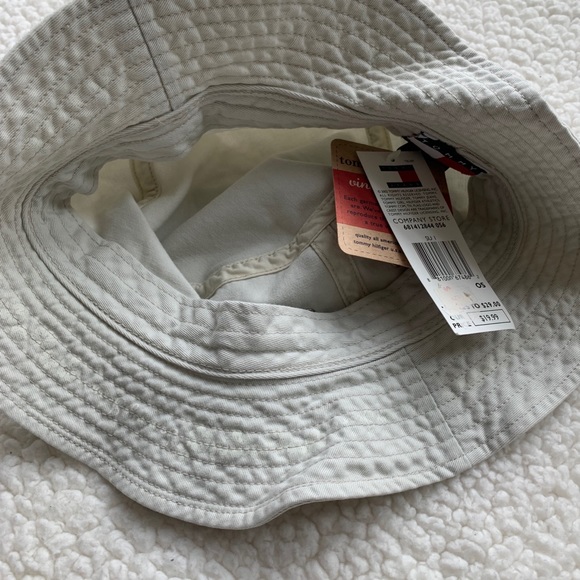 NWT Tommy Hilfiger bucket hats - Picture 10 of 10